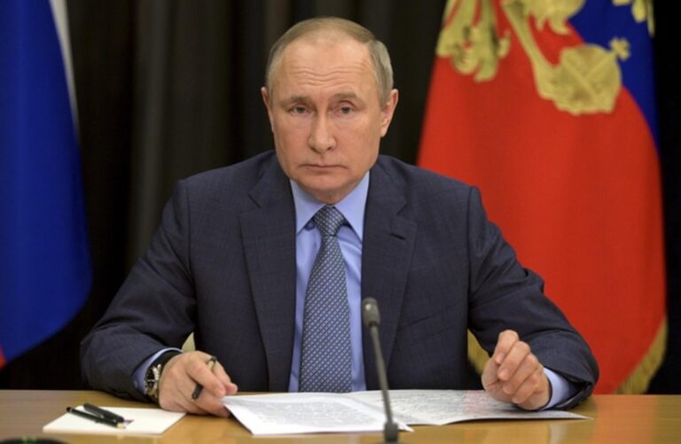 Rusia, dispuesta a compartir la tecnología de vacunas: Putin