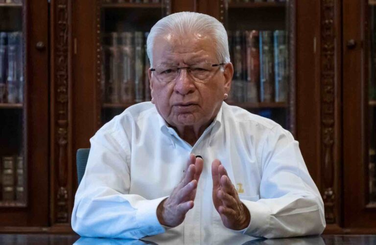 Solo un nuevo modelo económico permitirá la liberación plena de la mujer: Aquiles Córdova
