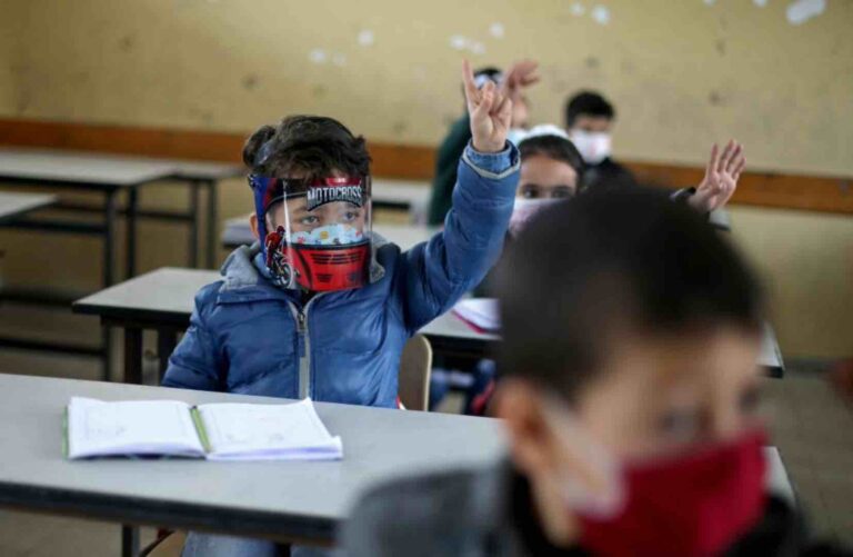Escuelas poblanas registran 507 casos de Covid-19 tras regreso a clases