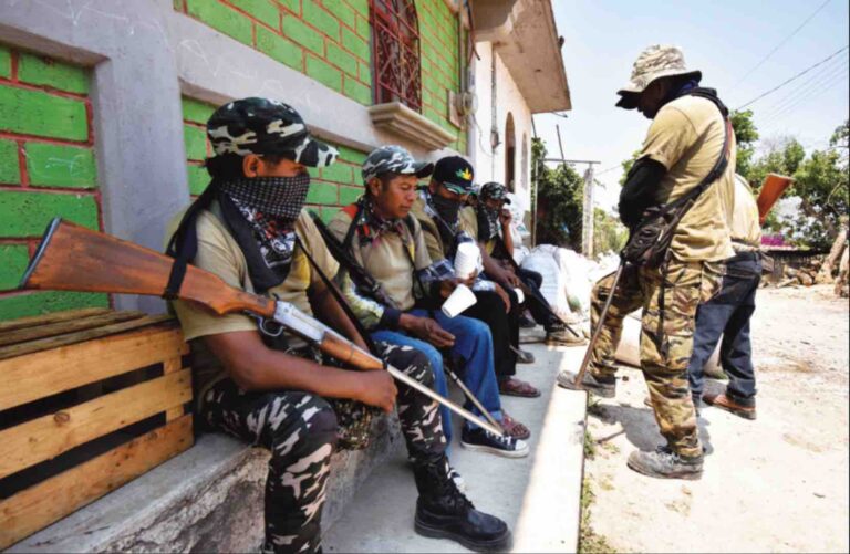 Guardias comunitarios en Guerrero, infancia robada