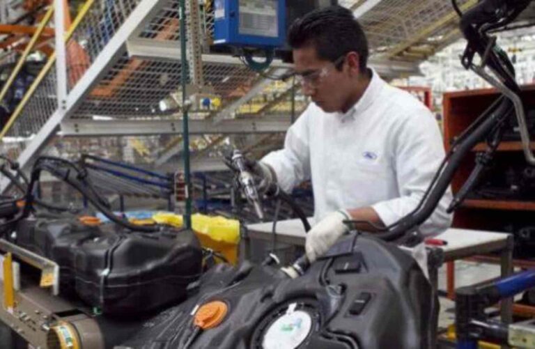 Economía: Inversión en México suma 25 meses de contracción, Industria no logra recuperarse