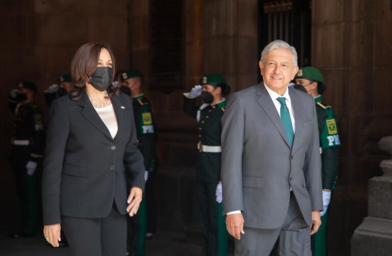 La imagen de López Obrador ante Kamala Harris; por Javier Kink