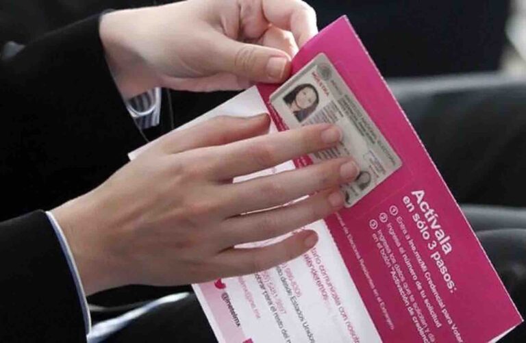 Migración: Recortes y burocracia en Consulados desalentó voto de mexicanos en EUA