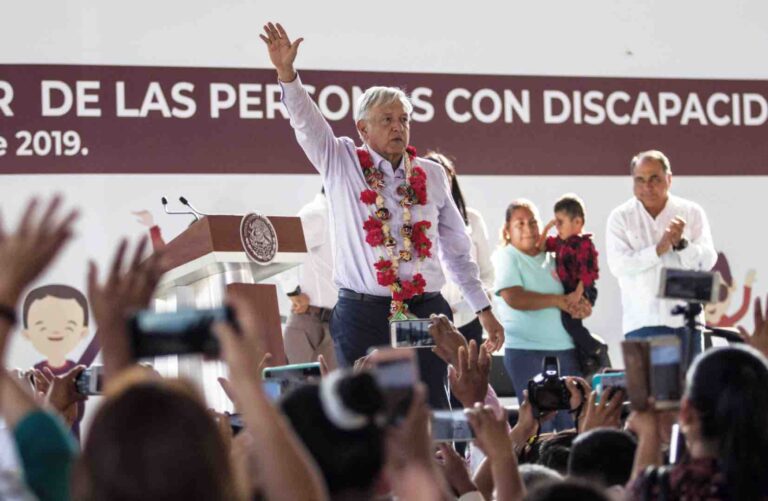 Discapacitados y abandonados por la 4T