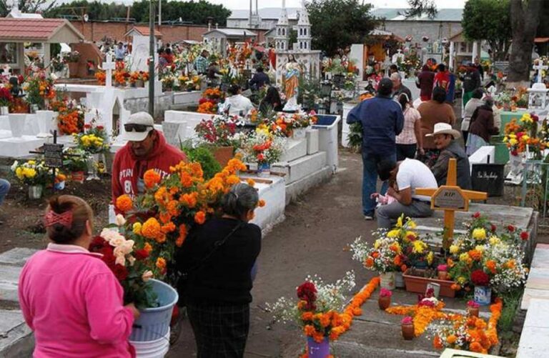 Operativo “Día de Muertos”: 4 personas por sepulcro en panteones de Puebla