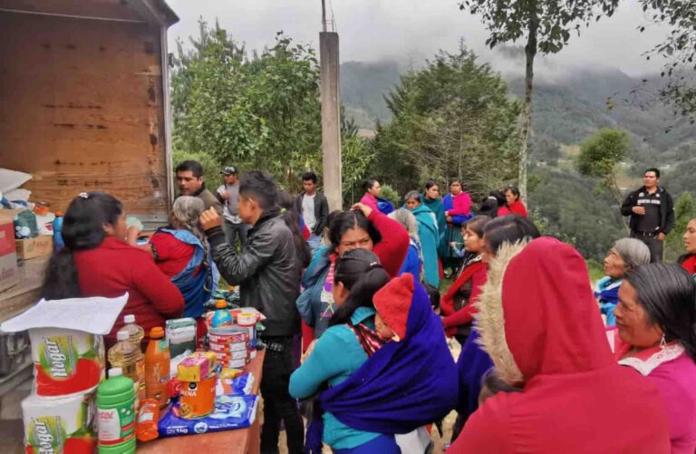 Llega tienda móvil de Diconsa a comunidad de la Sierra Negra