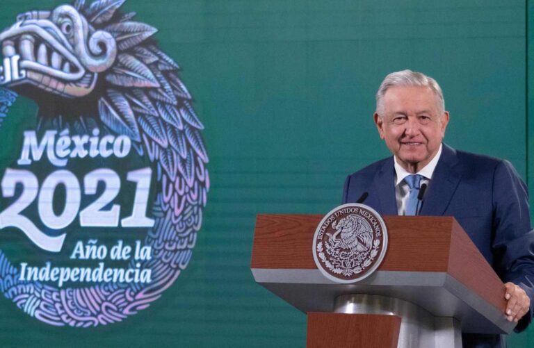 Vacunación contra covid-19 no se impondrá a la población: AMLO