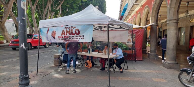 Casi 13 mil muertos “votaron” a favor de la revocación de mandato