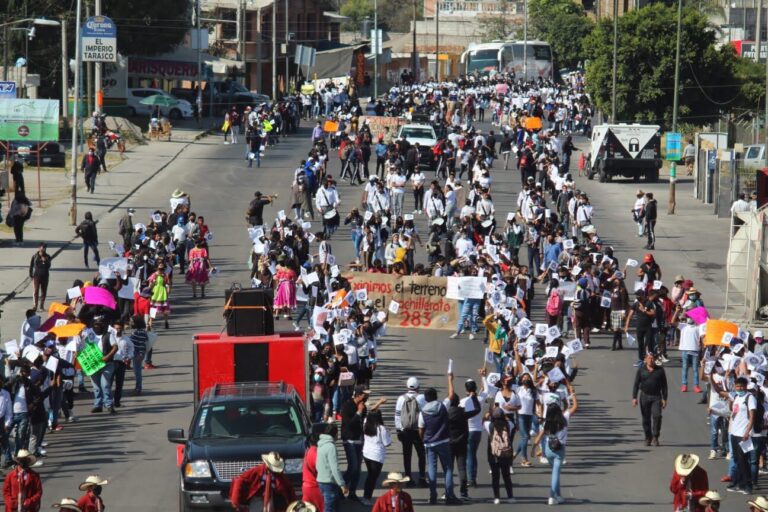 Las amenazas vs. los estudiantes y decadencia de la 4T