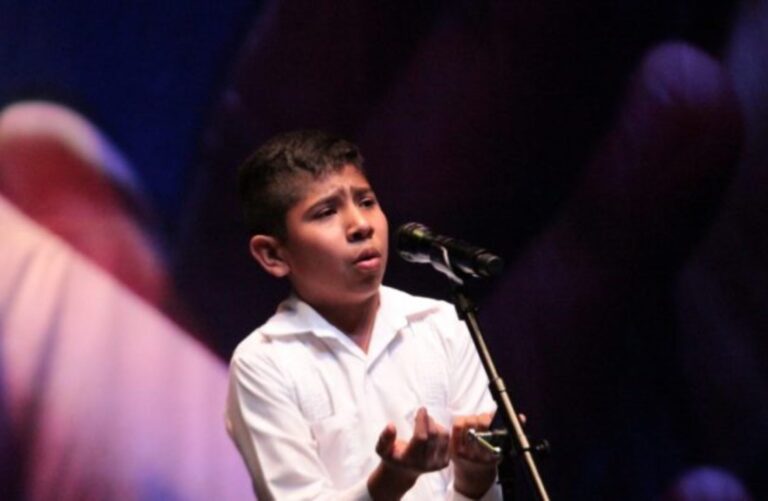 Reviven a poetas los niños declamadores
