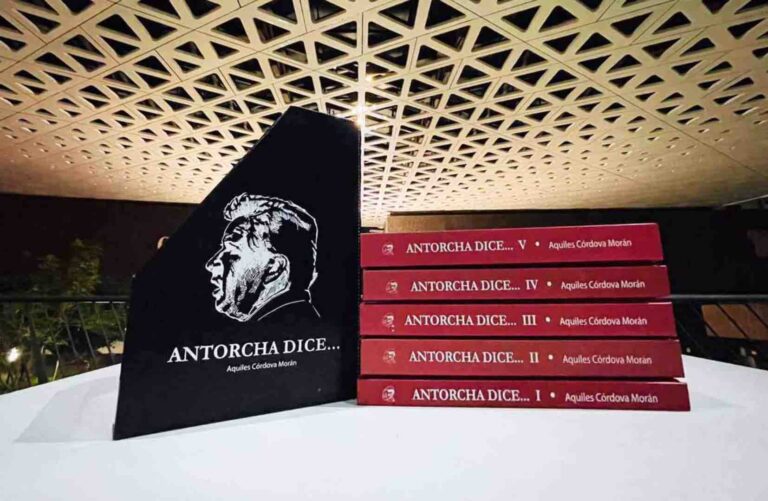 Presenta Editorial Esténtor Antorcha Dice…,colección de artículos de Aquiles Córdova