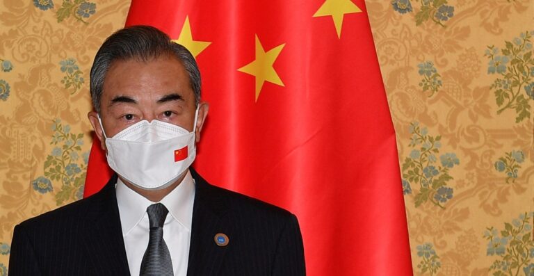 China responde a EU y señala estar del lado correcto de la historia