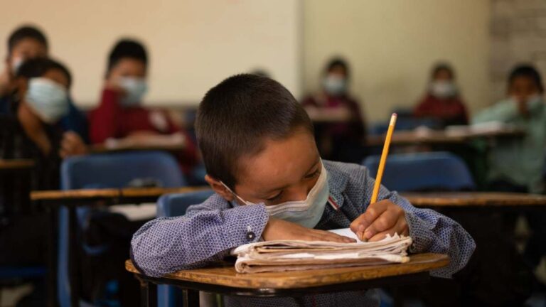 De mal en peor el futuro de México