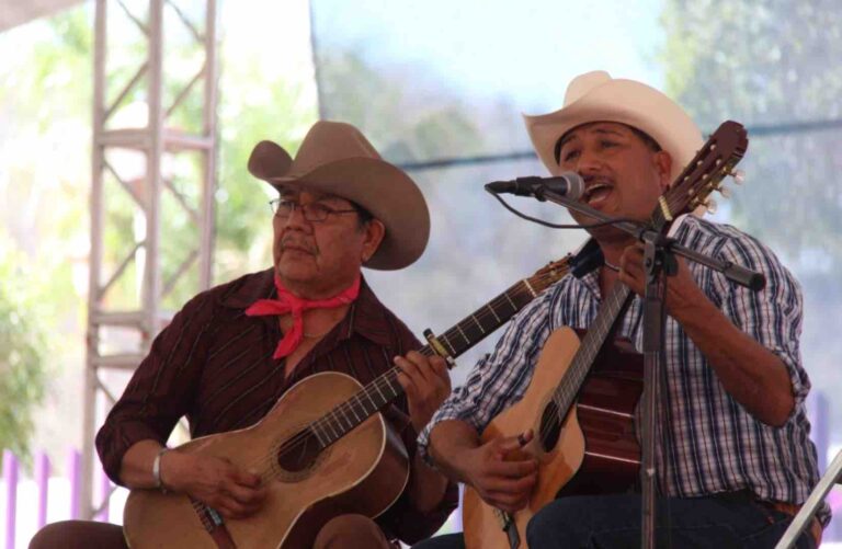 Te enseñan a cantar, ¡hasta en francés!