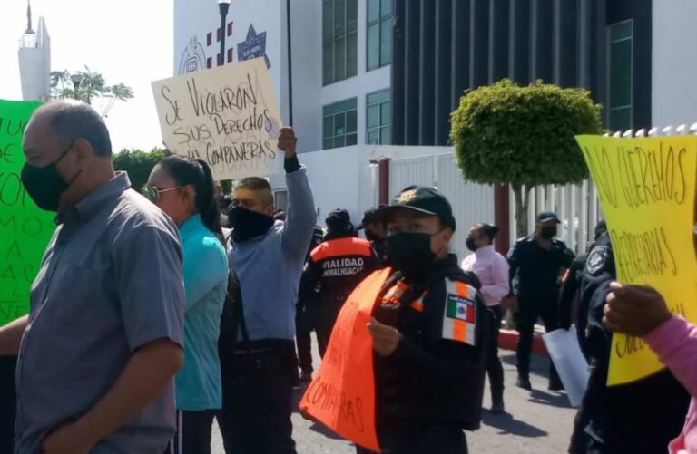 Policías de Chimalhuacán exigen destitución de mandos 