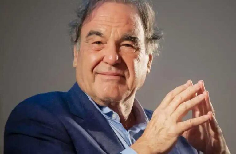EEUU prepara ataque nuclear contra Donbass: Oliver Stone