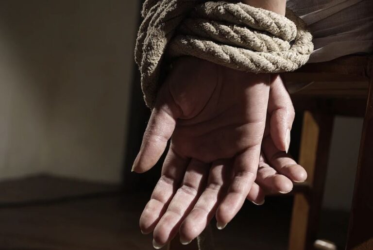 Tras pago de multa, liberan a secuestrador de jovencita en Amalucan