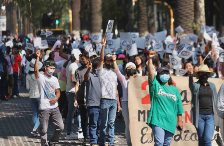 Rechaza FNERRR que SEP oculte información; “es turbio y retrógrado”