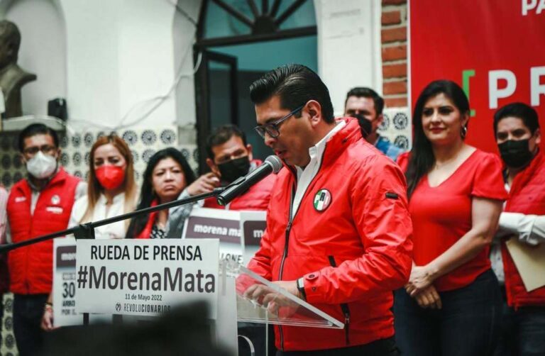 Morena es una desgracia para México: Néstor Camarillo