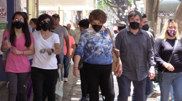 Poblanos prefieren seguir usando cubrebocas