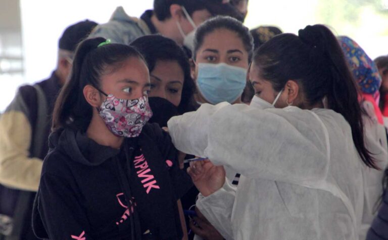 Aquí las sedes y horarios donde vacunarán a menores de edad en Puebla
