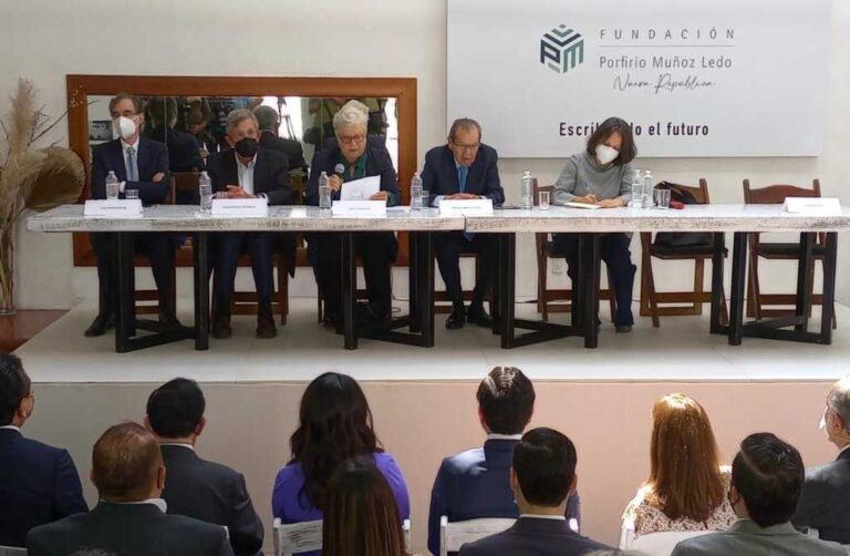Muñoz Ledo presenta fundación y propone investigar al gobierno federal por presuntos nexos con el crimen organizado