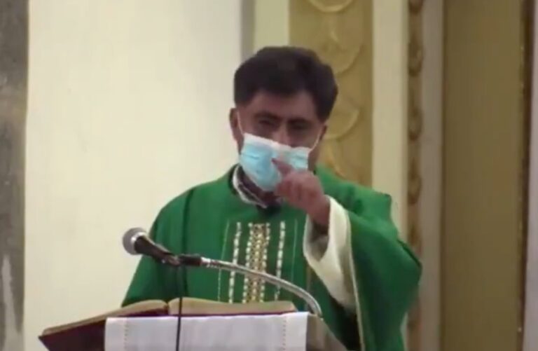 Sacerdote de Zacatlán se disculpa por expresiones homofóbicas