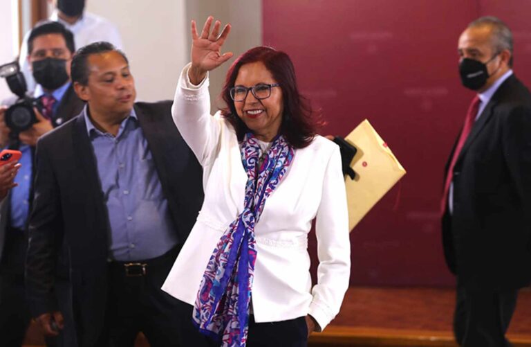 Asume Leticia Ramírez titularidad de la SEP