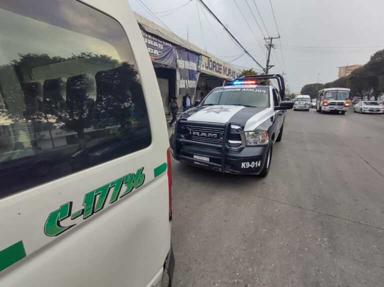 Chocan patrulla y unidad de la ruta 12-A