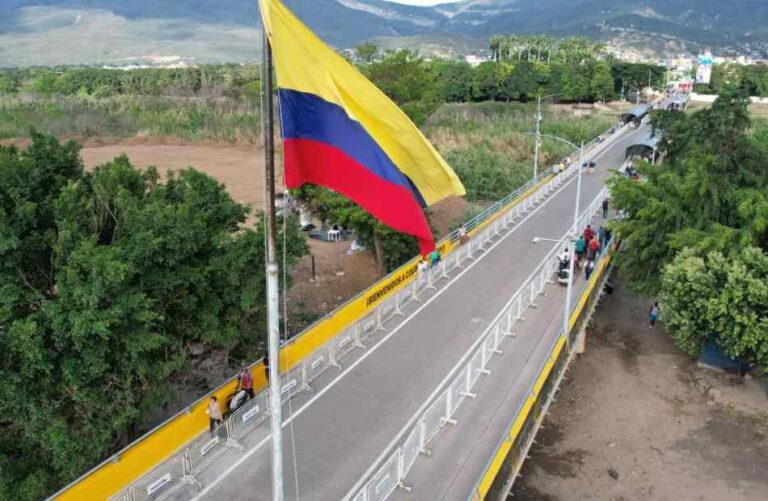 Este lunes reabren la frontera entre Colombia y Venezuela para el transporte de carga