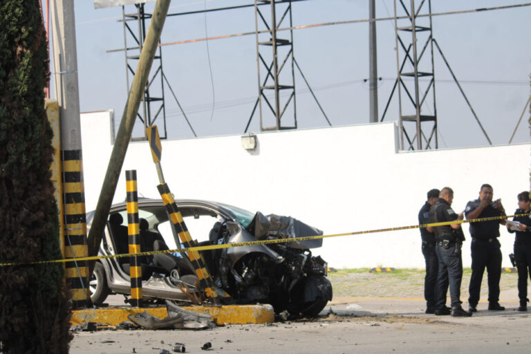 Brutal choque en Zavaleta cobra la vida de un hombre