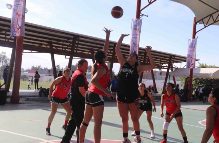 ¡Triunfan basquetbolistas poblanas en Torneo Nacional!