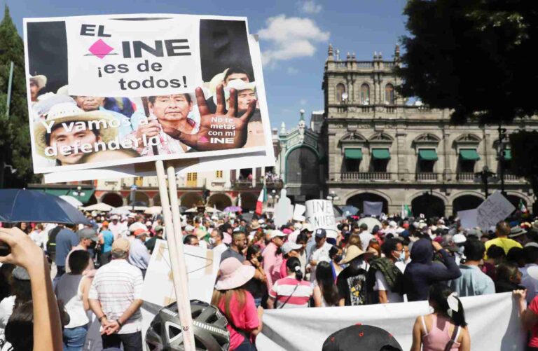 “En apoyo a la 4T”, Barbosa convoca a marcha el 27 de noviembre