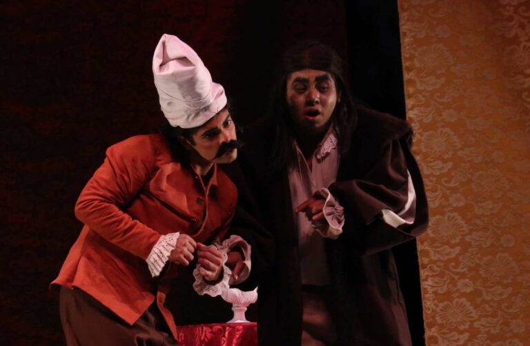 Deben los pobres ir al teatro