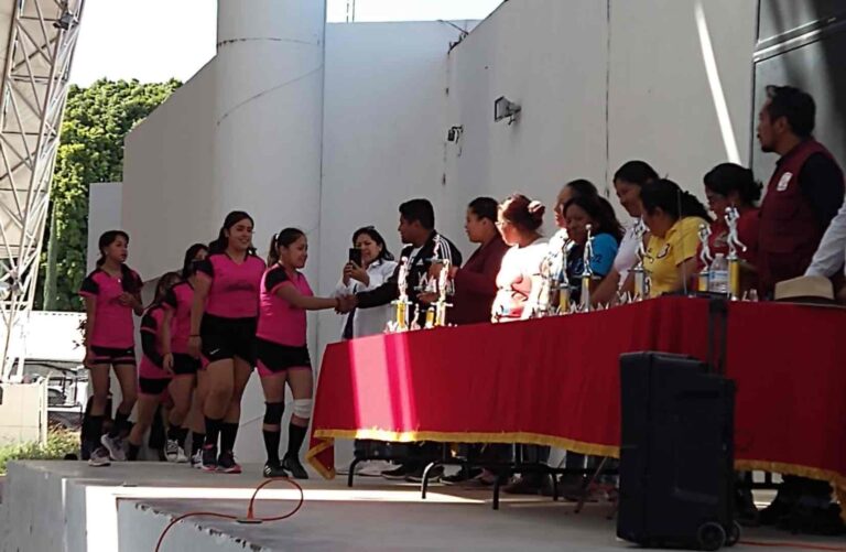 Organizan bachilleratos de la sierra negra torneo regional
