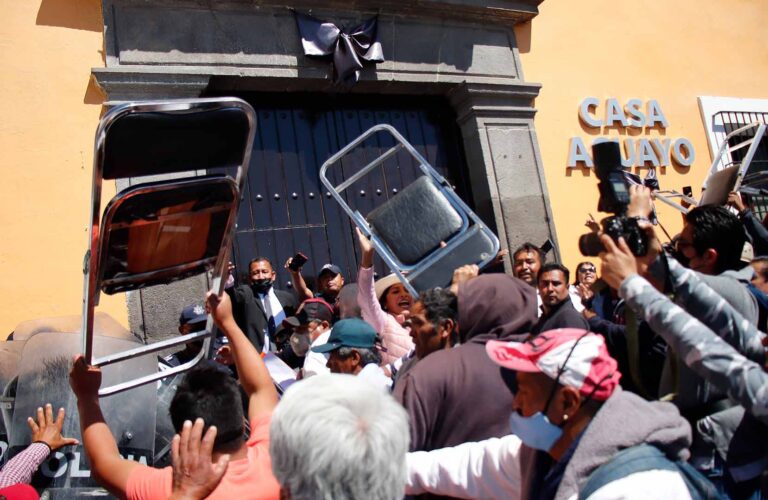 Agreden a fotógrafa en protesta contra la Verificación