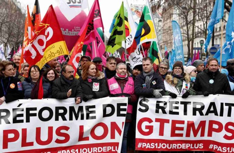 Macron continua reprimiendo al pueblo francés