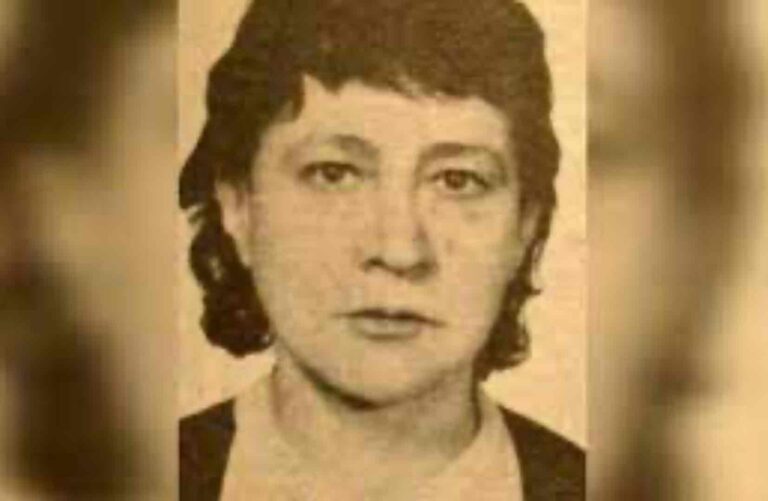 Carcajada de estaño, de Alcira Cardona