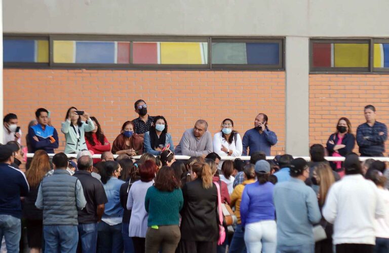Padres del instituto Oriente denuncian un aumento excesivo en colegiaturas