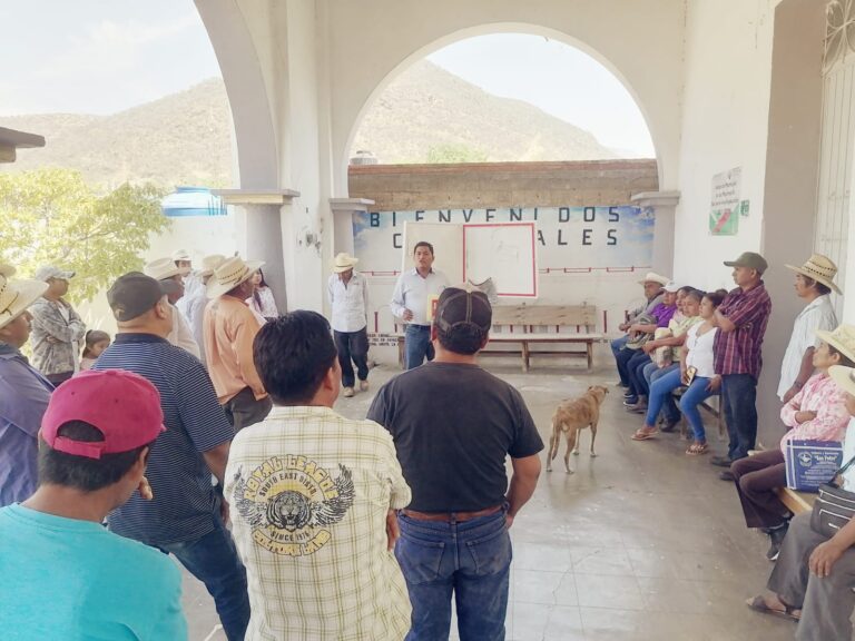 Piden atención a demandas en Xayacatlán