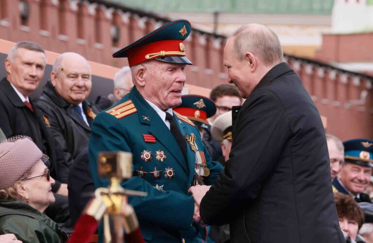 Moscú celebra un magnífico desfile militar por el Día de la Victoria