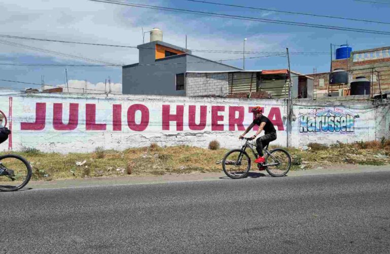 Morena, partido político que suma más pintas ilegales en la capital