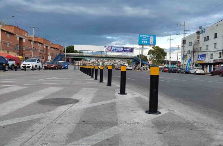 Retiran bolardos del Centro Histórico