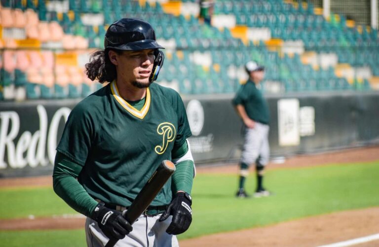 Pericos refuerza al equipo