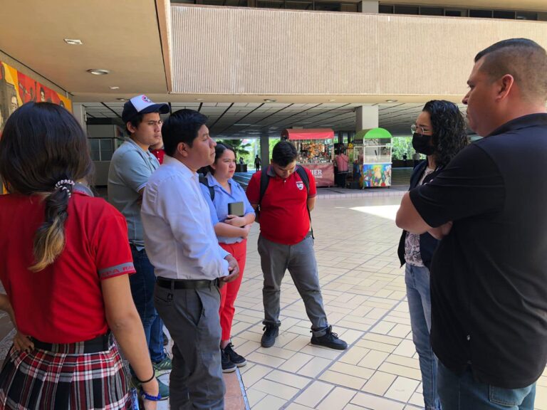 Gobierno de Sinaloa insiste en desaparecer dos preparatorias populares: FNERRR