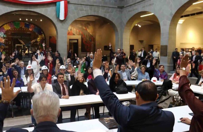 Senadores de Morena: El porrísmo presidencial