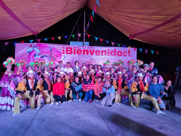 Con ciclismo y arte festejan en Ihuitlán