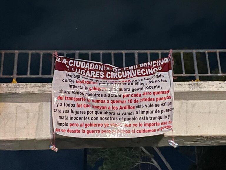 Con narcomantas advierten “limpia” en Chilpancingo