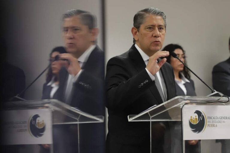 Conflicto en el ayuntamiento posible razón de asesinato de funcionarios en Ajalpan: FGE