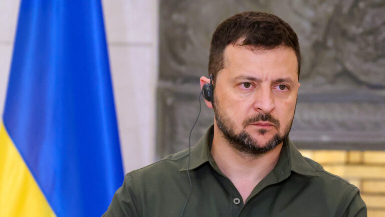 Despidos de altos cargos militares en Ucrania